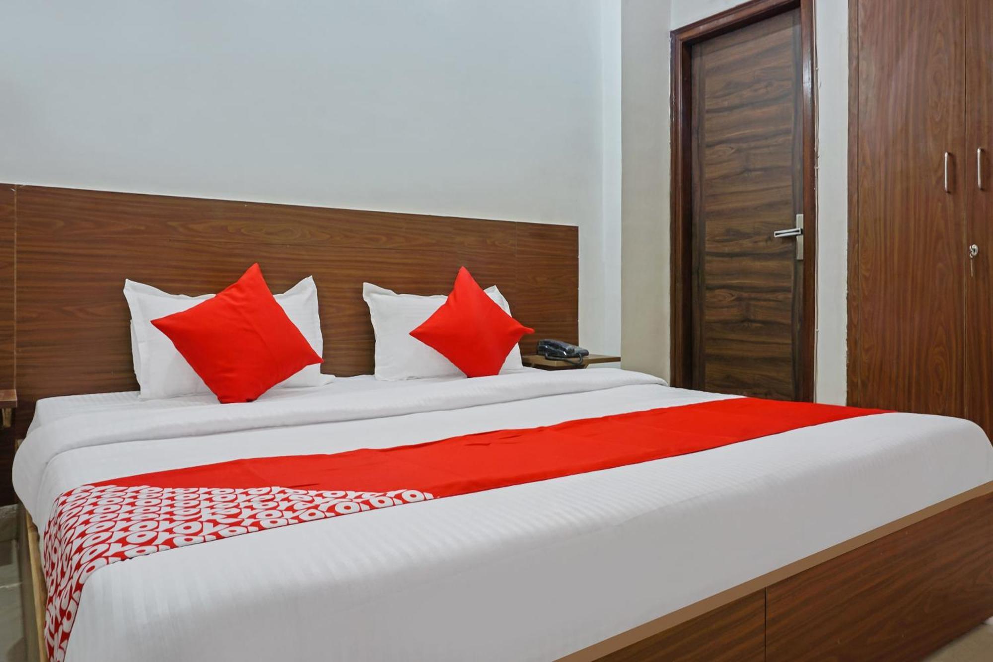 OYO 37169 Hotel Quadis Noida Esterno foto