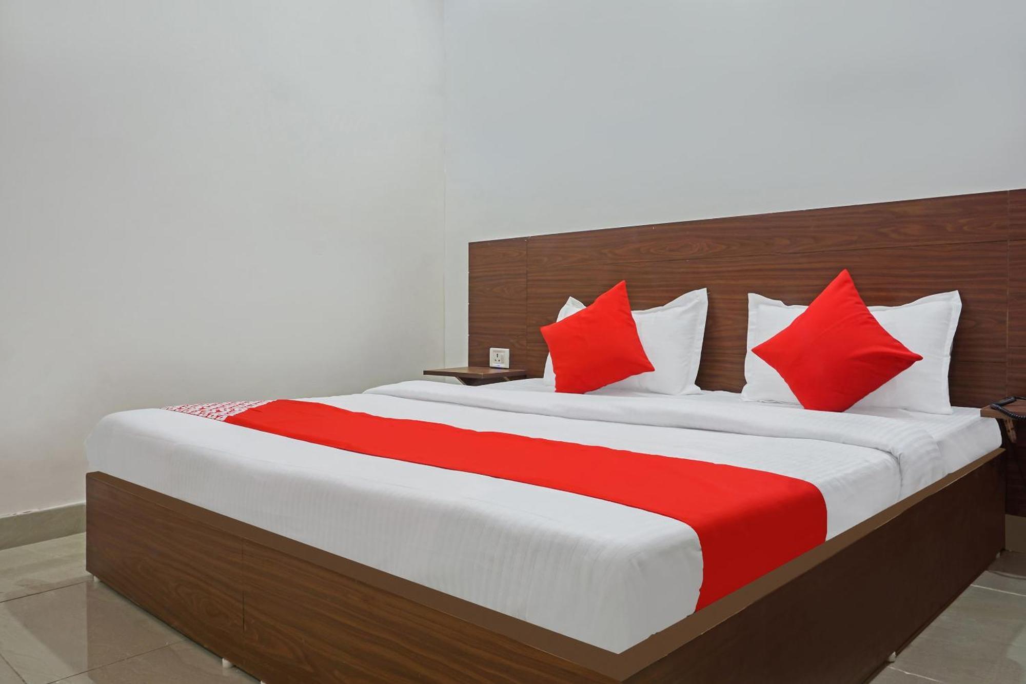 OYO 37169 Hotel Quadis Noida Esterno foto