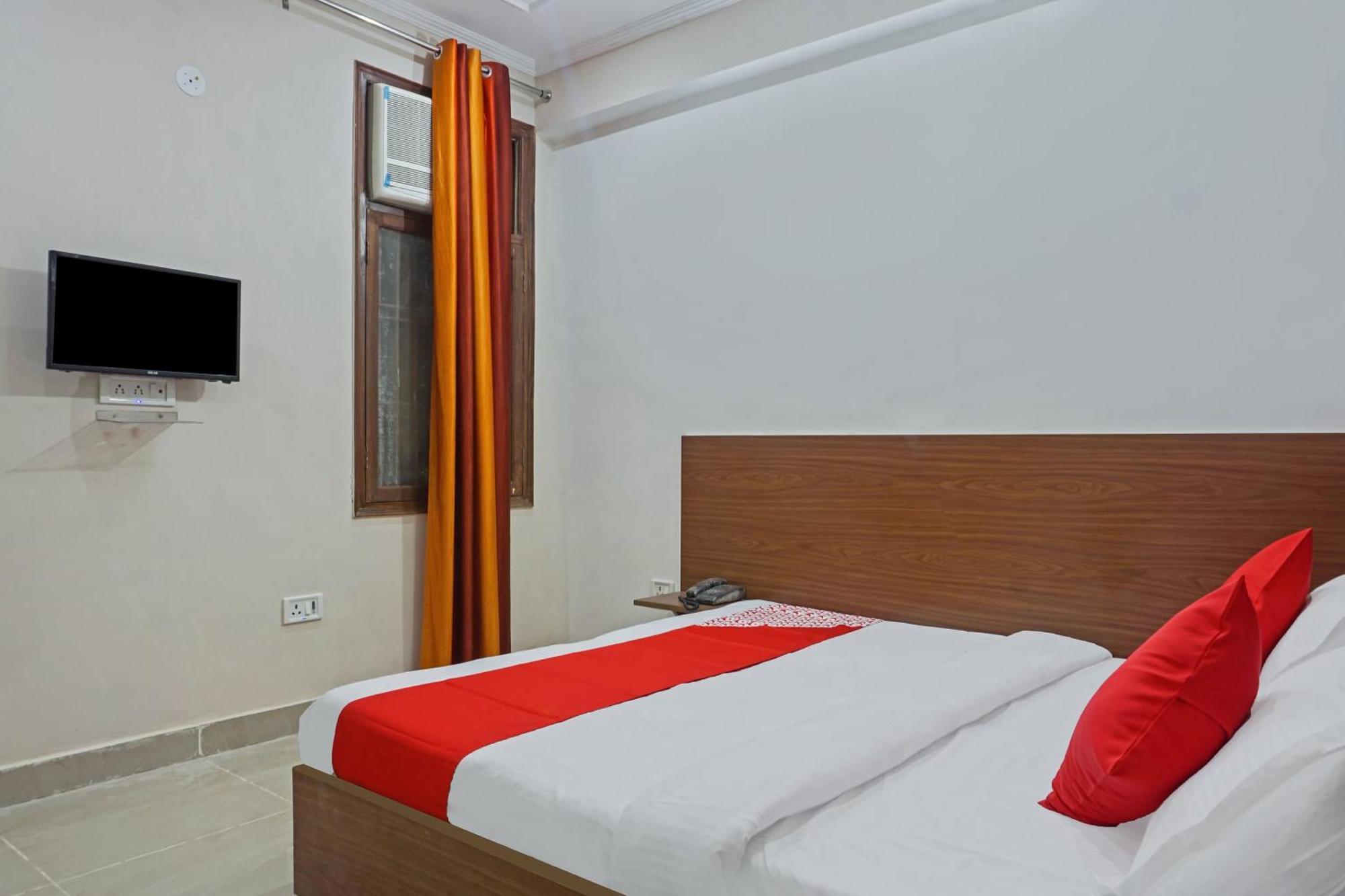 OYO 37169 Hotel Quadis Noida Esterno foto