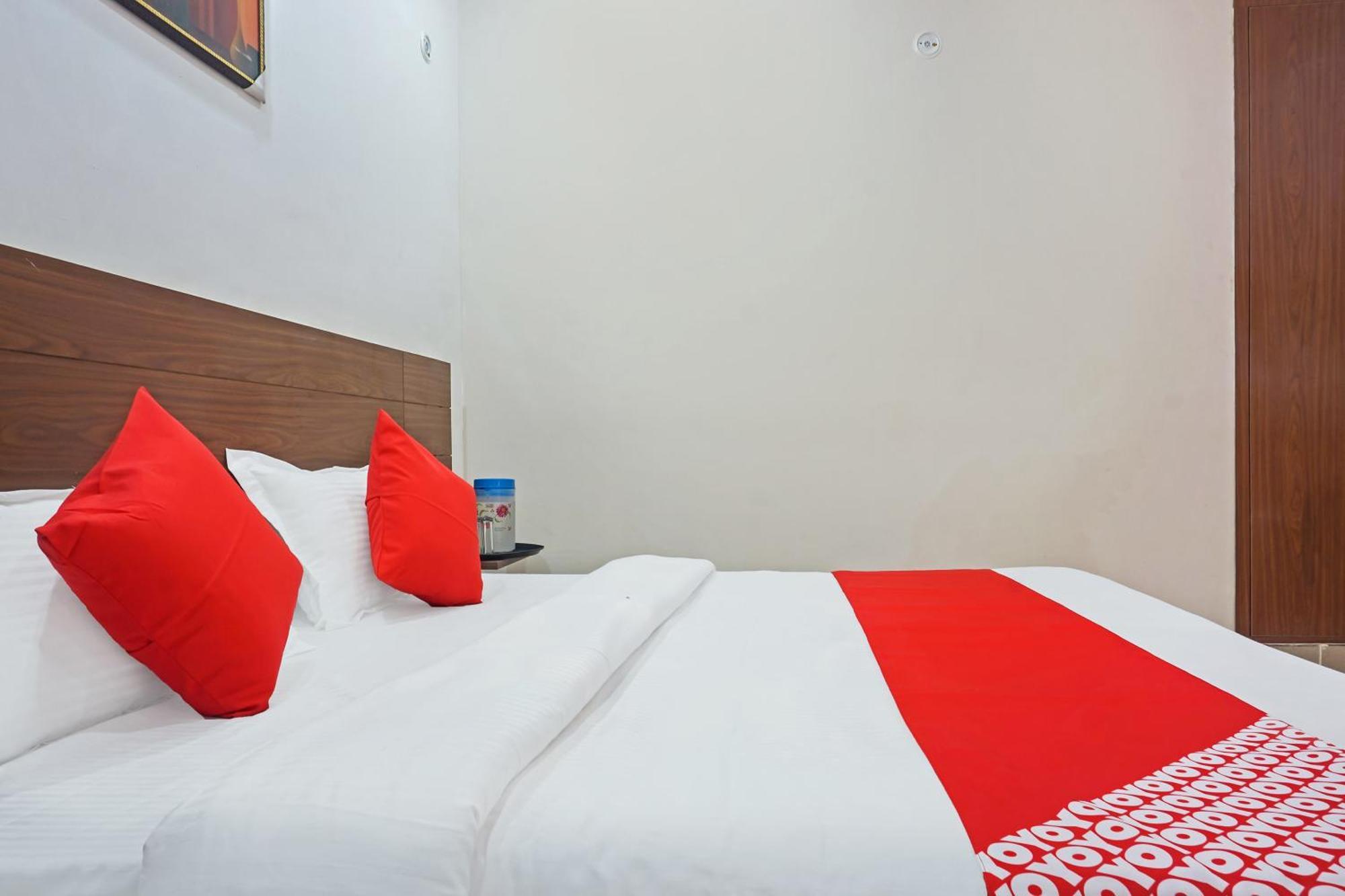 OYO 37169 Hotel Quadis Noida Esterno foto
