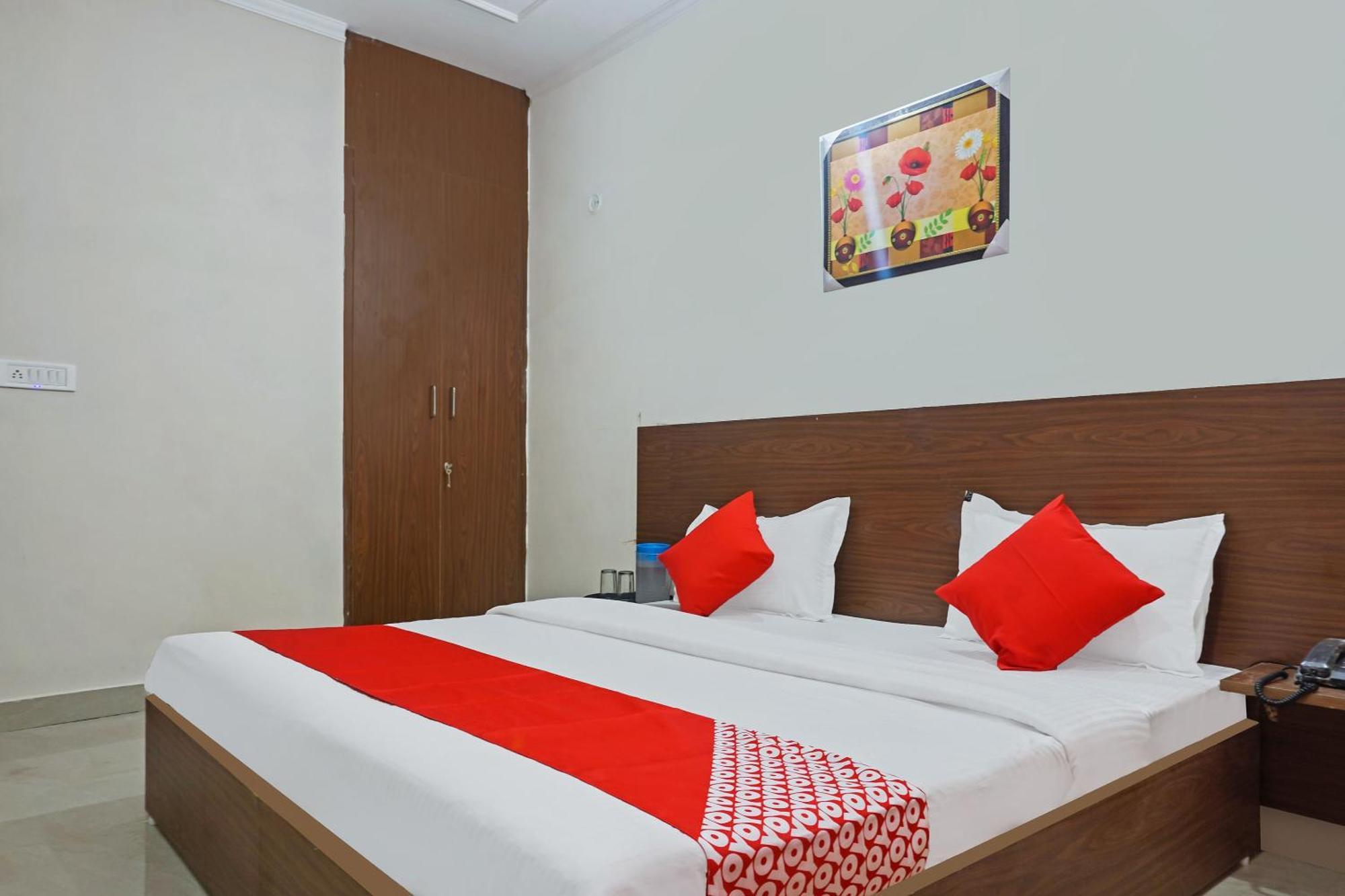 OYO 37169 Hotel Quadis Noida Esterno foto