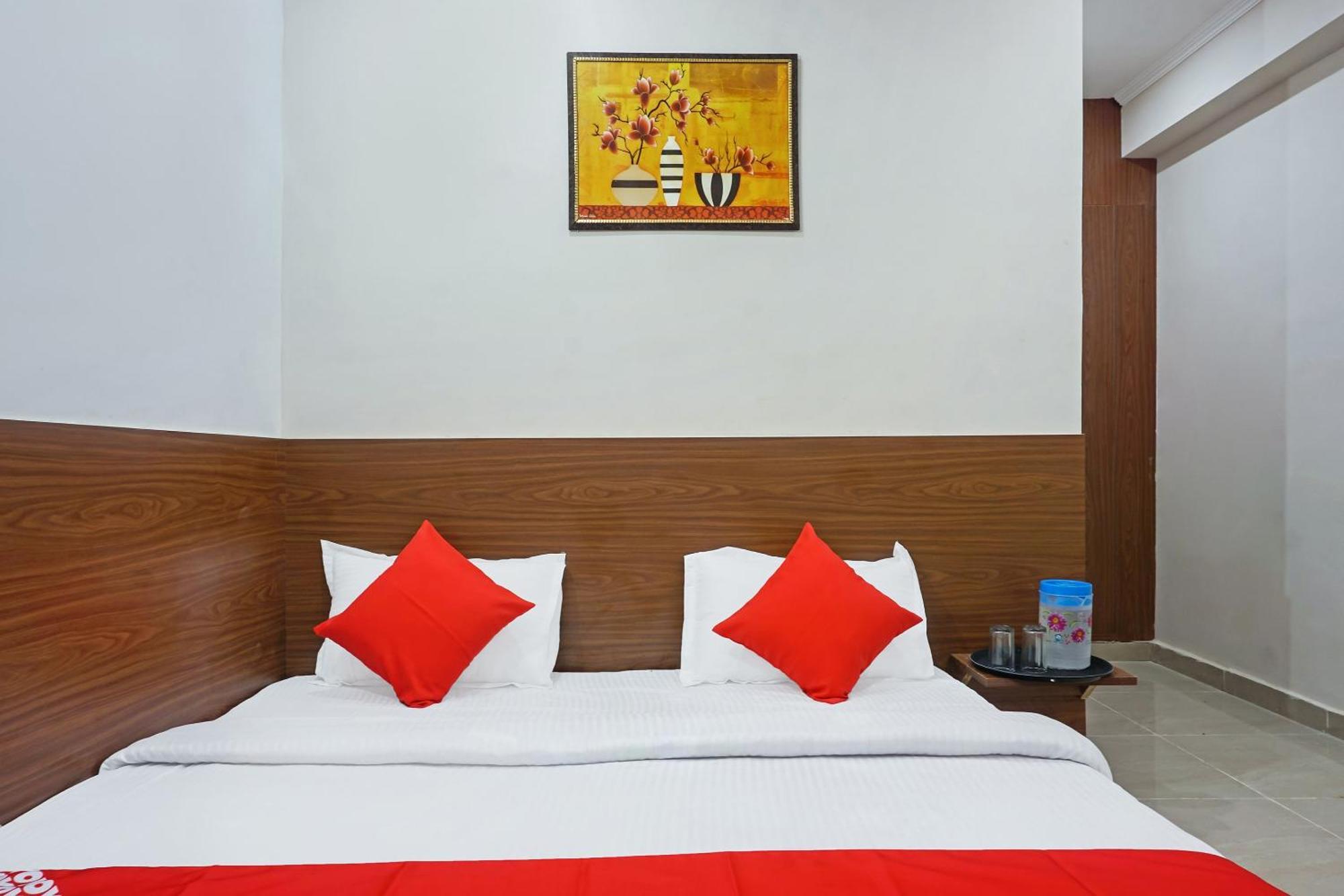 OYO 37169 Hotel Quadis Noida Esterno foto