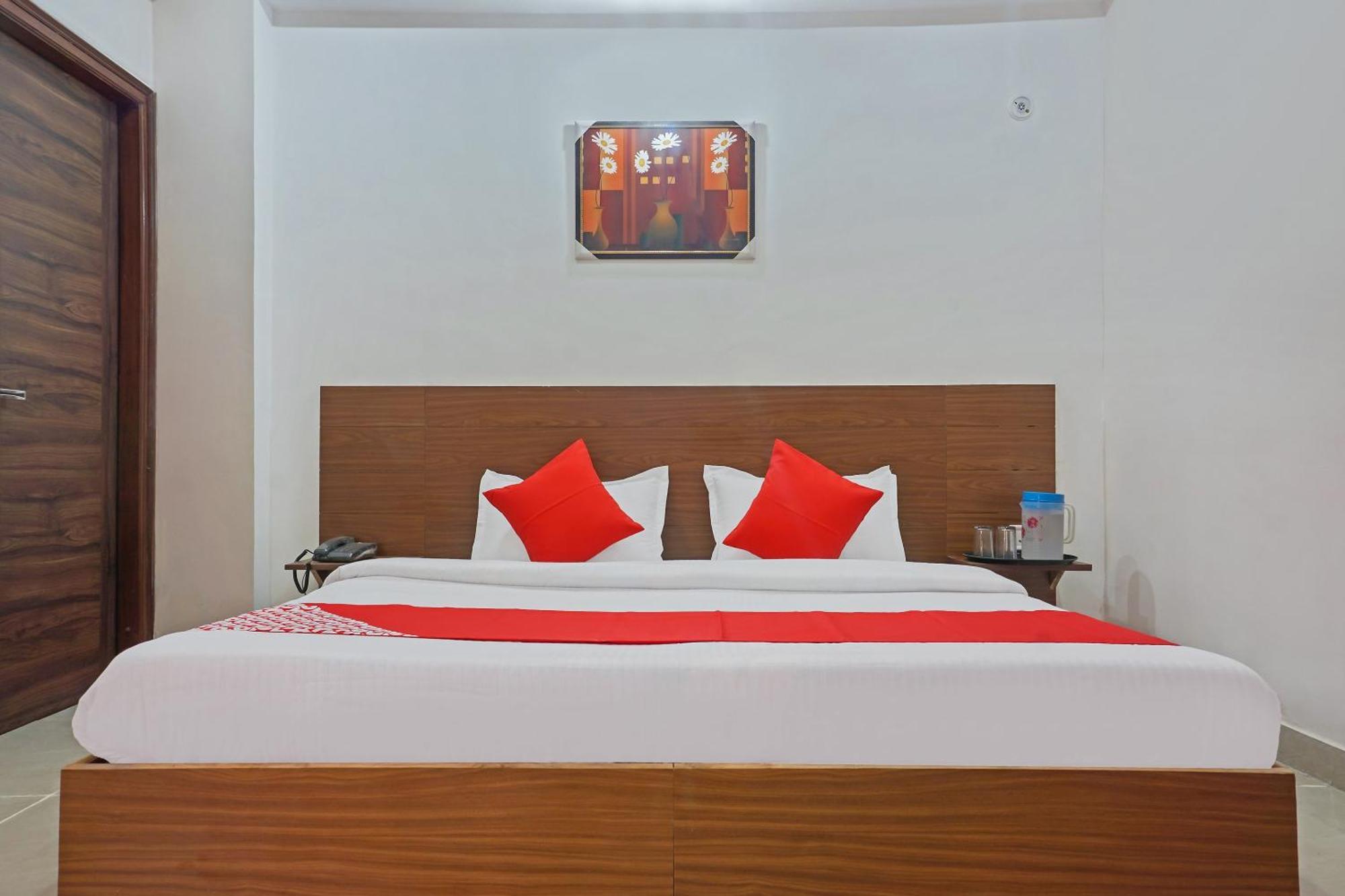 OYO 37169 Hotel Quadis Noida Esterno foto